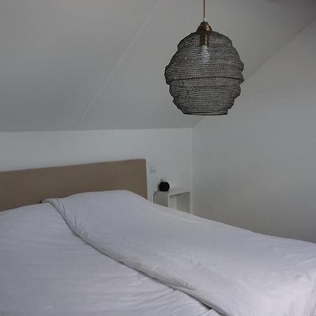 Mooi Vakantiehuis Prachtig Gelegen Aan Het Water Rijpwetering Exterior photo