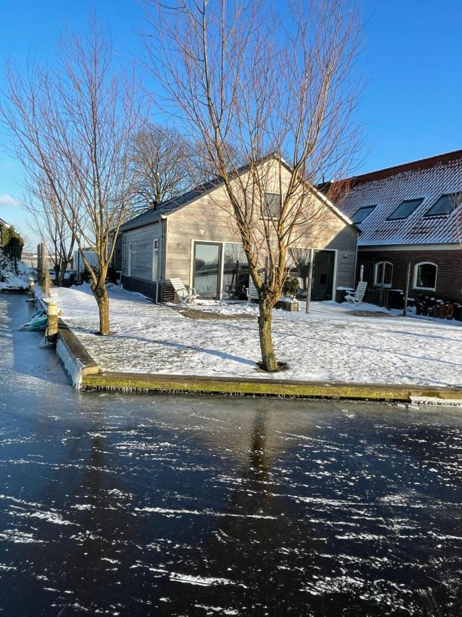 Mooi Vakantiehuis Prachtig Gelegen Aan Het Water Rijpwetering Exterior photo